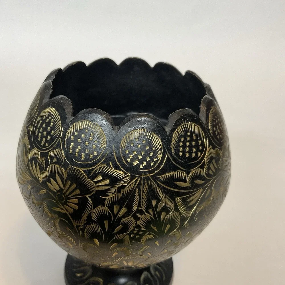 Vintage Indian Globe-Like Body Brass Hand Etched‎ Black Gold Bud Vase Scalloped
